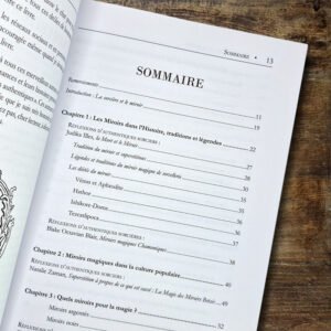 Le Miroir de la Sorcière – Usages, traditions et magie du miroir