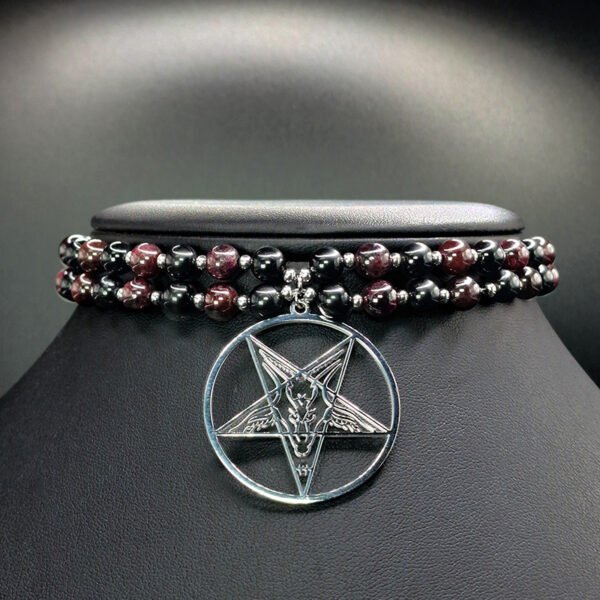 Collier Satan en pierres naturelles
